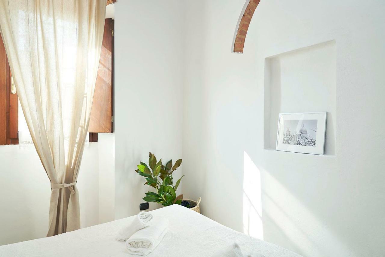 One Of A Kind Near The Duomo W/Balcony Palace Apt 피렌체 외부 사진